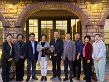 “絲路學院”(健康醫(yī)養(yǎng))校企共建聯(lián)盟首個“中醫(yī)藥膳工坊”落戶華通醫(yī)藥